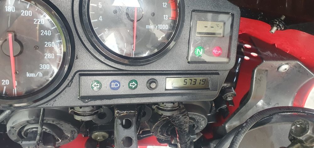 Honda cbr 900 rr.