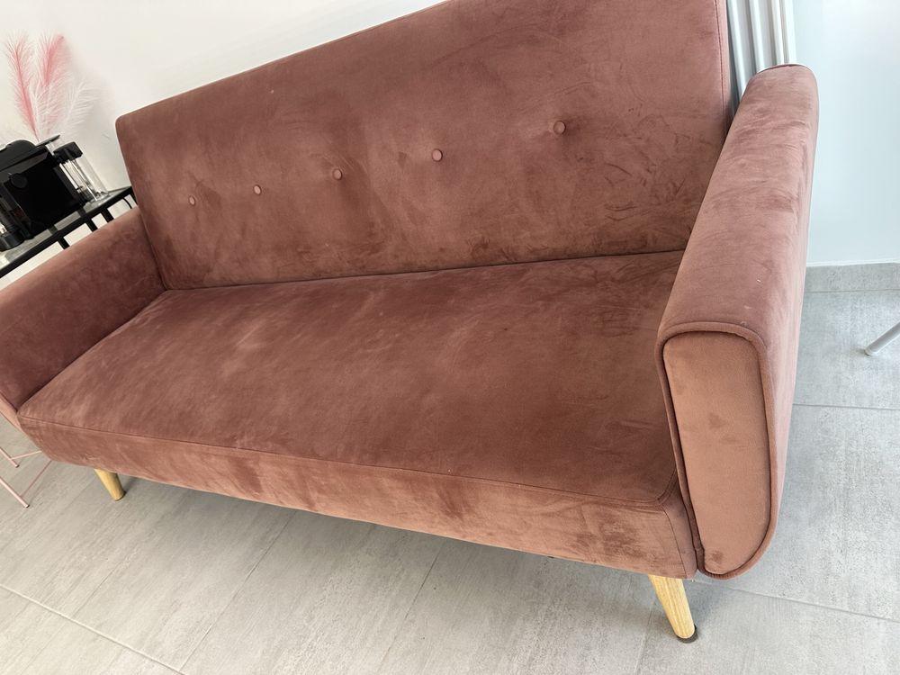 Sofa rozowa rozkladana