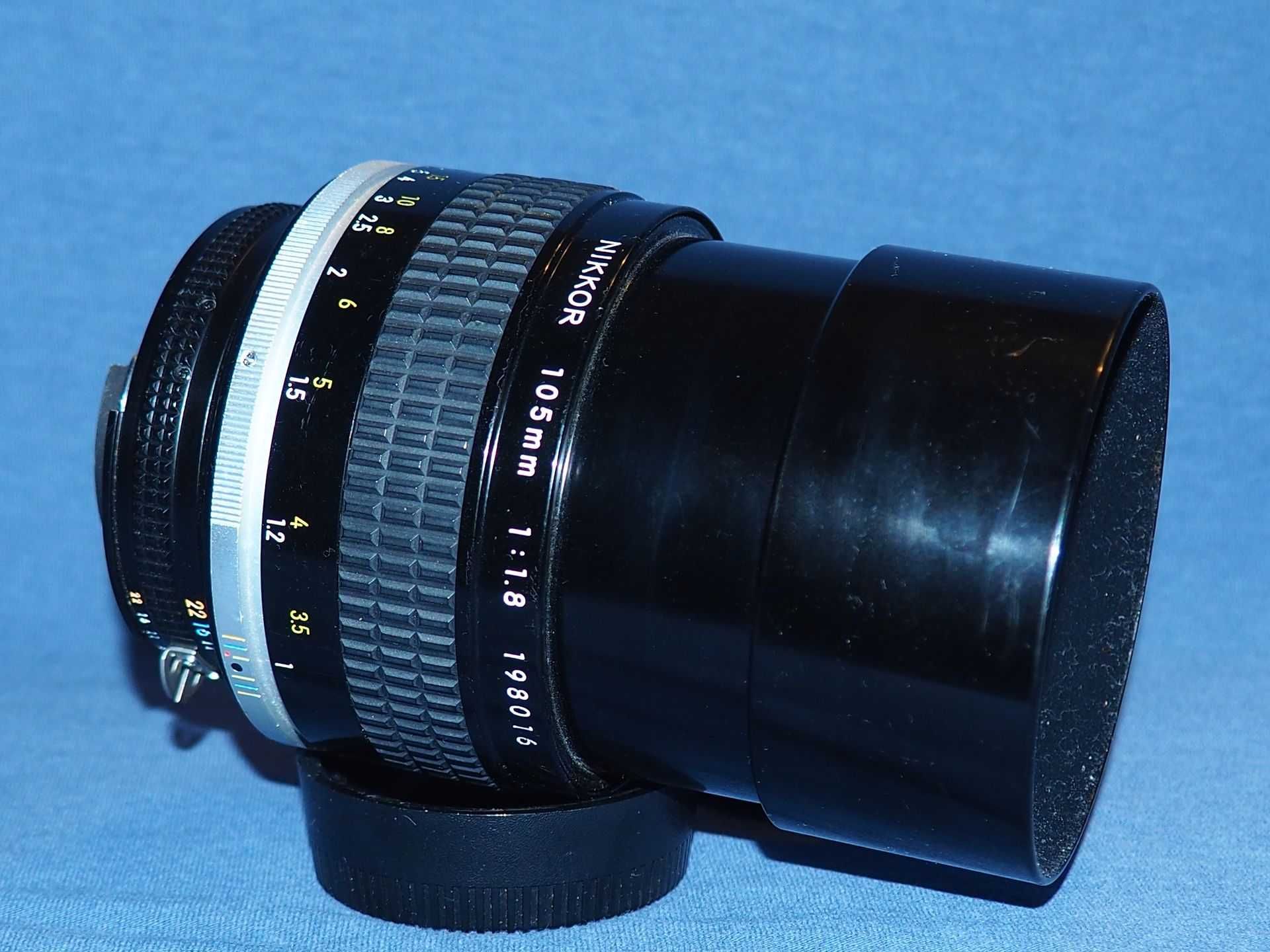 Obiektyw Nikon Nikkor 105mm f1.8 AI-S.