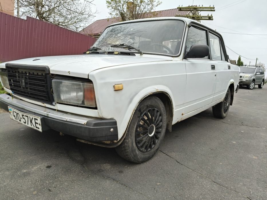 Продам ВАЗ 2107 бензин