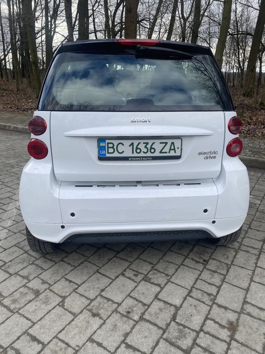 Smart fortwoo electric Смарт форту електро