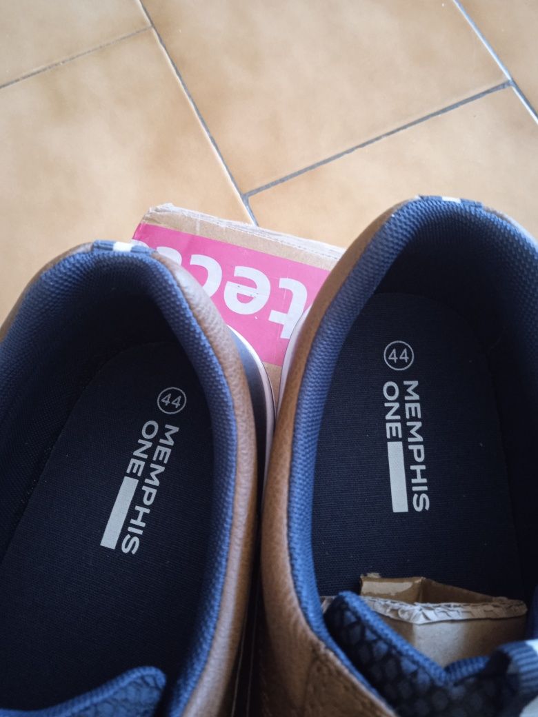 Sapatilhas da marca Memphis One