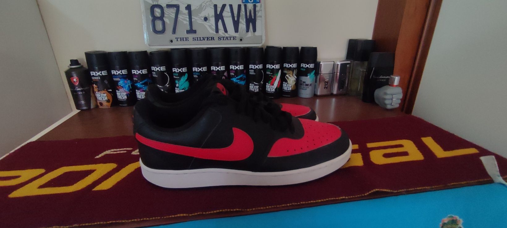 Nike Court Vision Low vermelha e preta NÚMERO 46