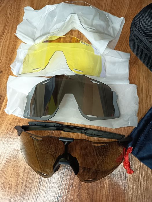 Okulary sportowe 100% + 3 szyby, etui, woreczek
