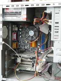RETRO KOMPUTER PC AMD Athlon 1.33GHz, 256 Ram, k7s5a,  Windows XP SP2
