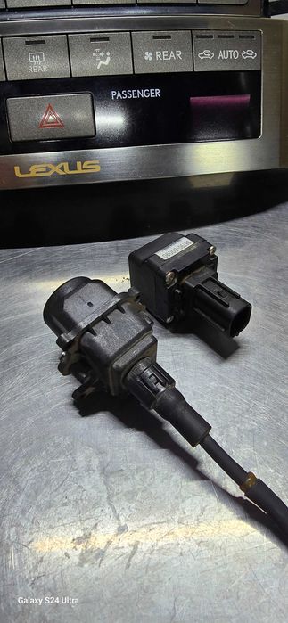 Лексус лх570 лк200  Штатні камери.