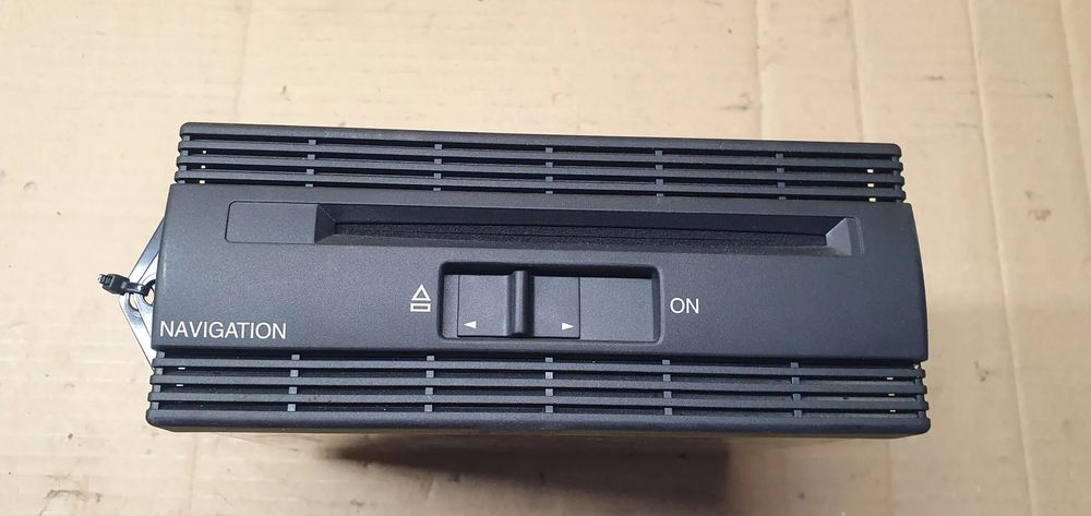 Czytnik stacja nawigacji NAVI VW Passat B5 4D0919887D