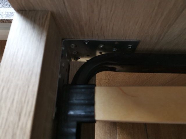 Łóżko 209cmx97cm rama plus stelaż i materac