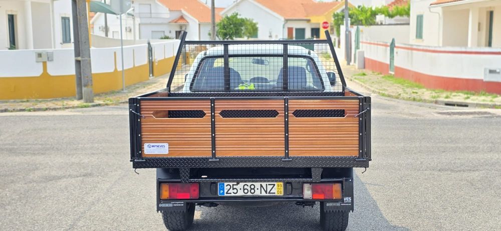Mitsubishi L200 4x4 (230 mil km)ano 1999 a diese(caixa de madeira nova