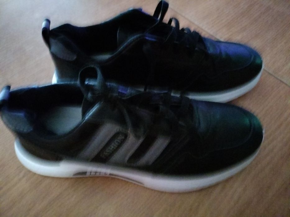 Buty sportowe długość wkładki 27,5 cm