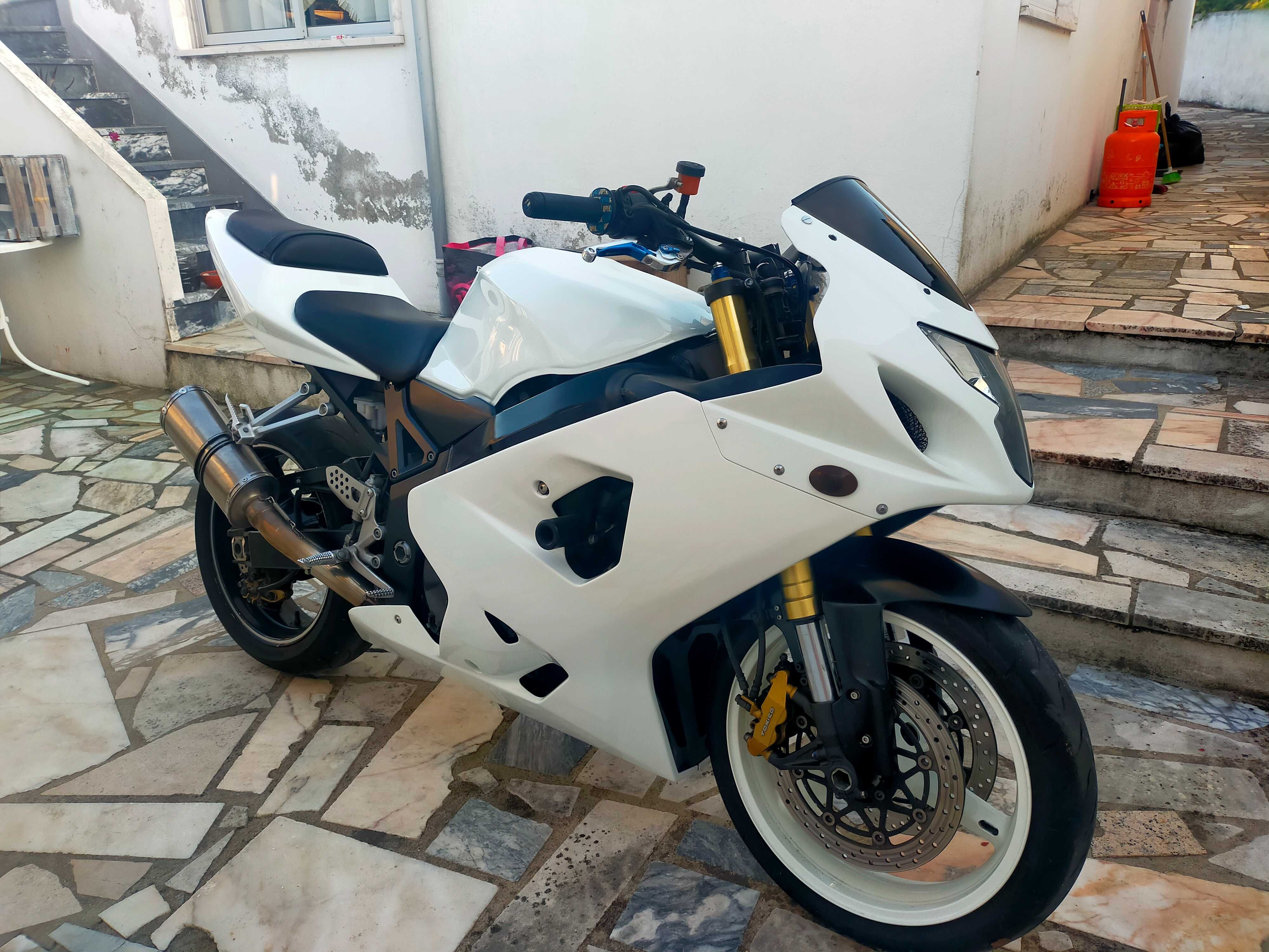 Suzuki  gsxr 750