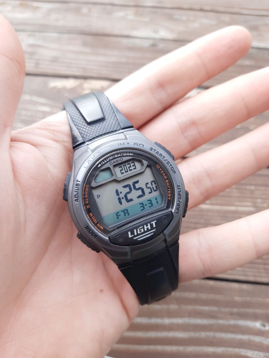 Zegarek CASIO W-734 (3283)