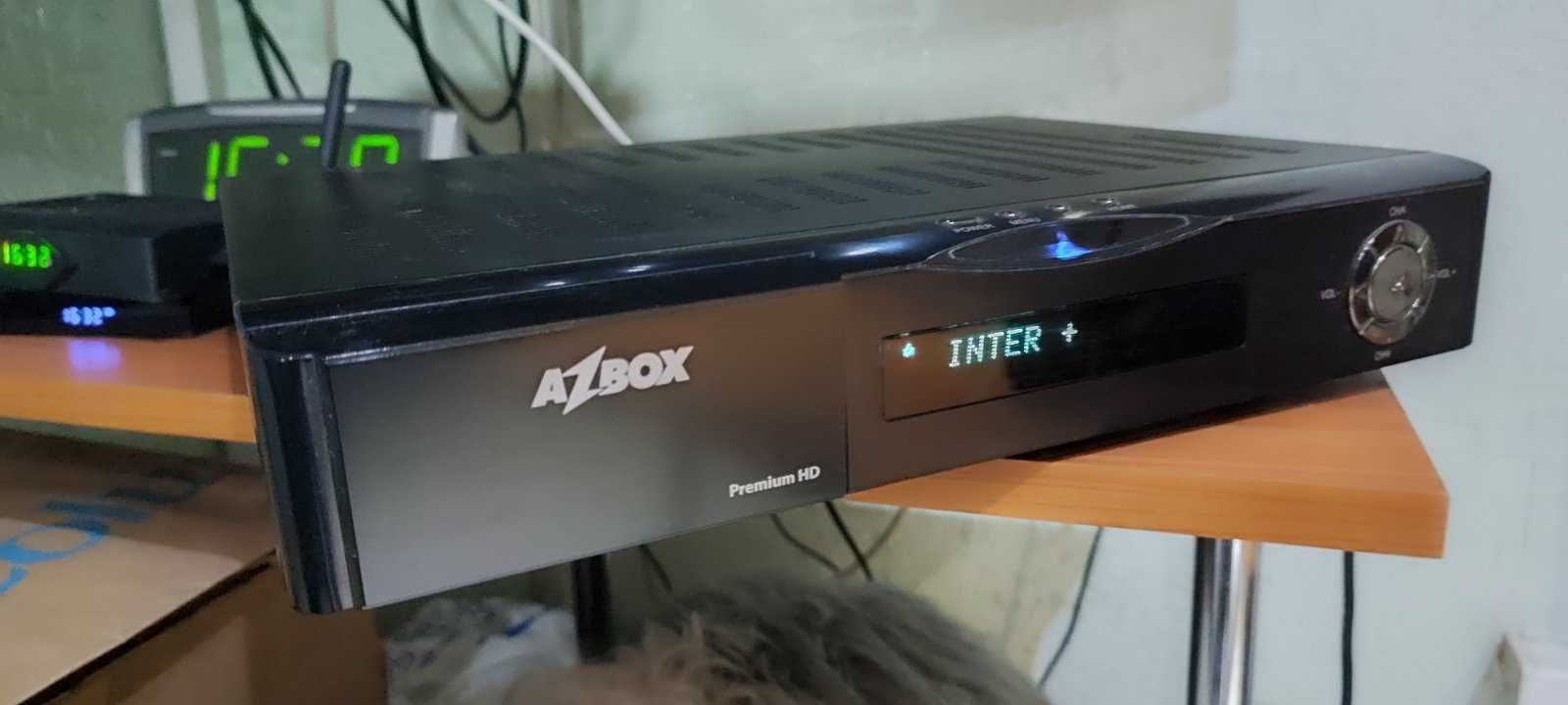 Спутниковый ресивер AzBox Premium HD  с диском