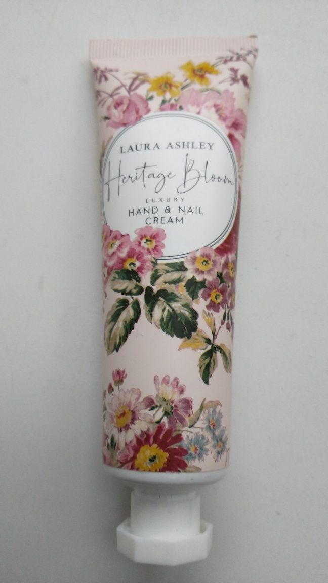 Krem do rąk i paznokci Laura Ashley 50 ml nowy