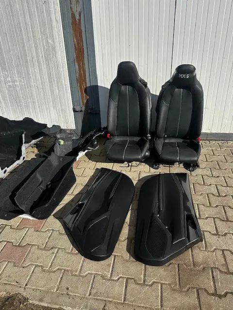 Wnętrze fotele tapicerki skóra Mazda MX-5 MX5