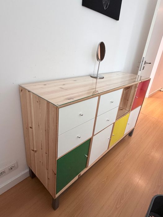 Aparador ou Cómoda com portas e gavetas para arrumação IKEA