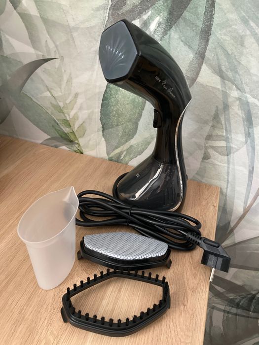 Parownica do ubrań Beko