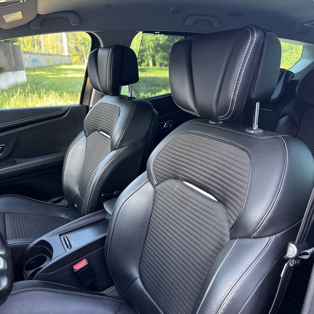 Renault Grand Scenic Edition Bose 2017 – €18.000 – Porto