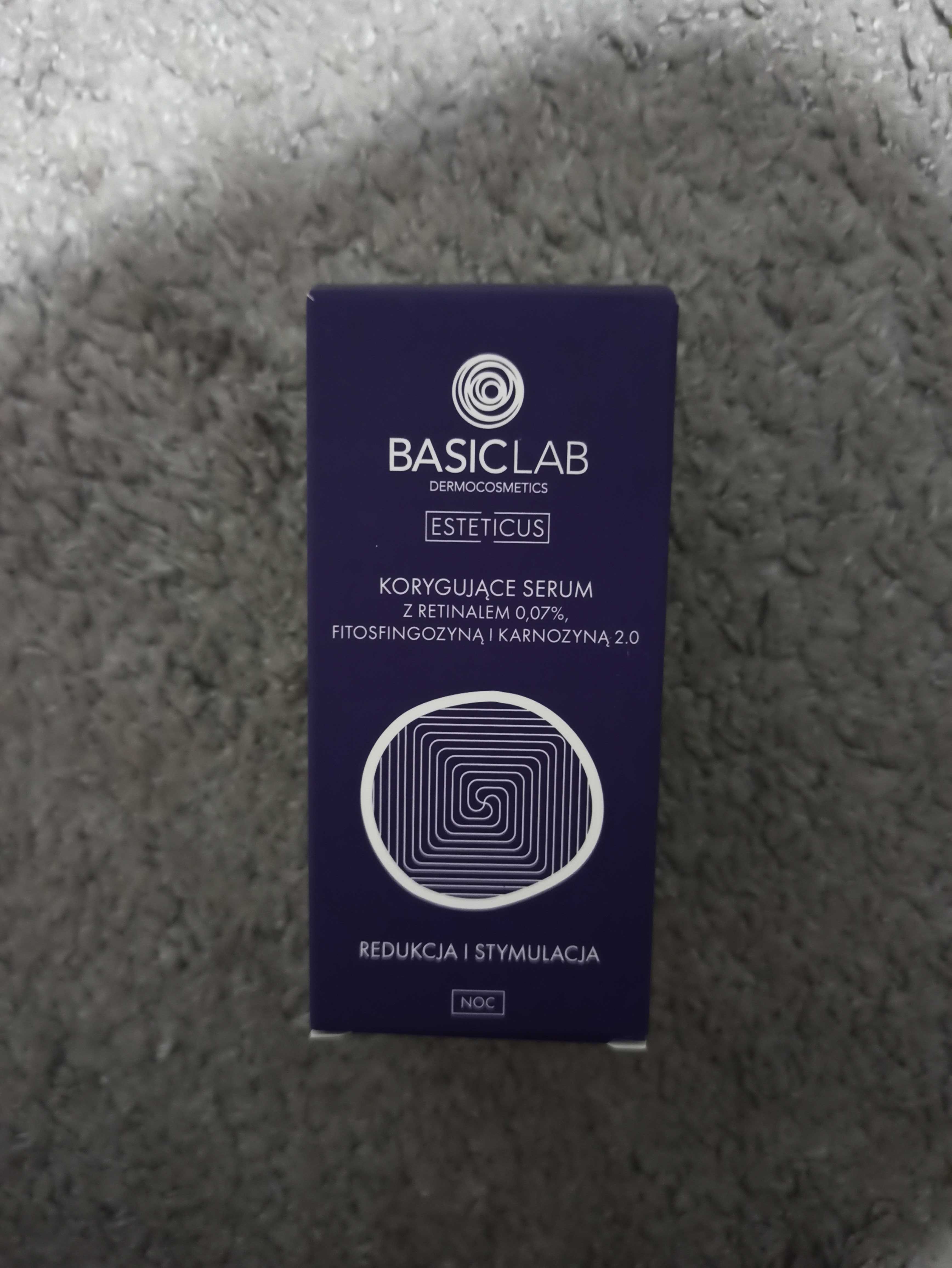 Nowe serum korygujące z retinalem 0.07% Basiclab