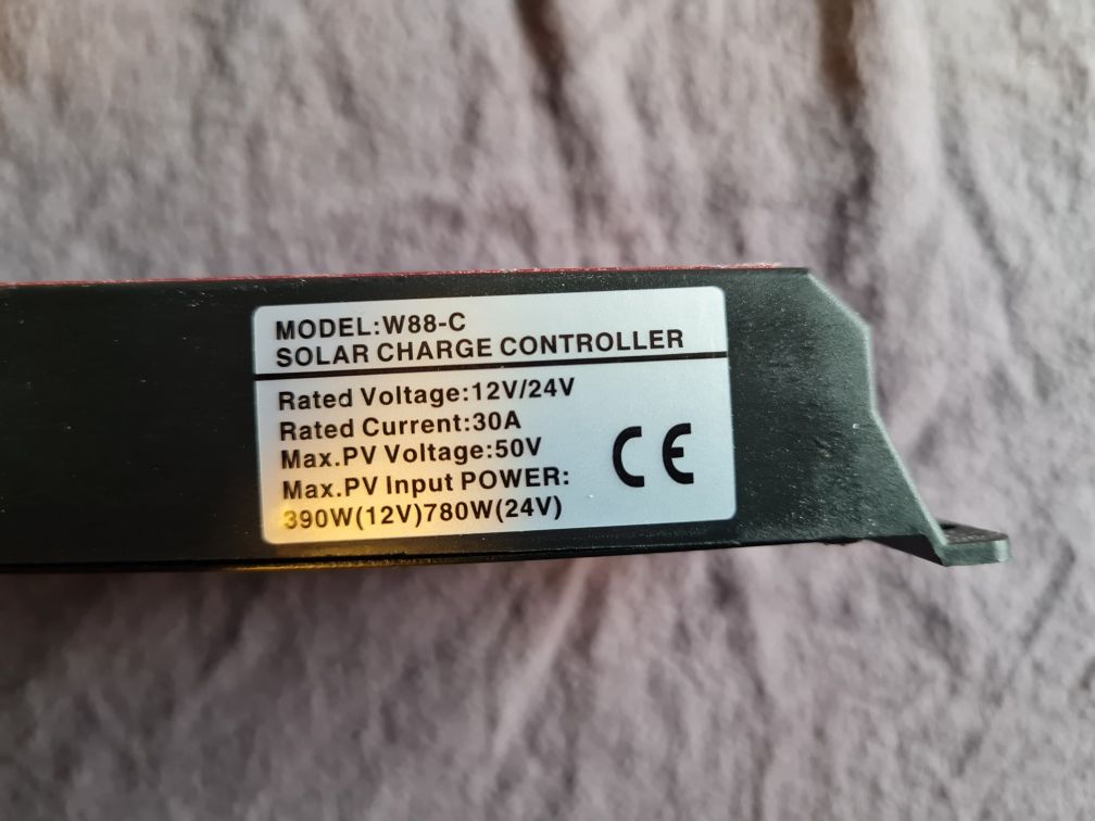 Kontroler solarny 30A