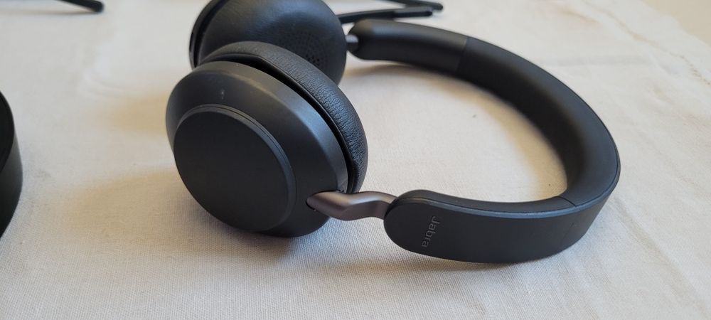 Навушники jabra evolve2 55 і evolve2-65..