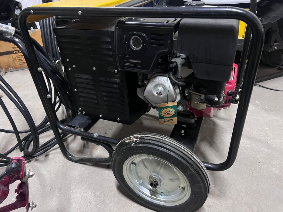 Генератор з зварювальним апаратом Honda