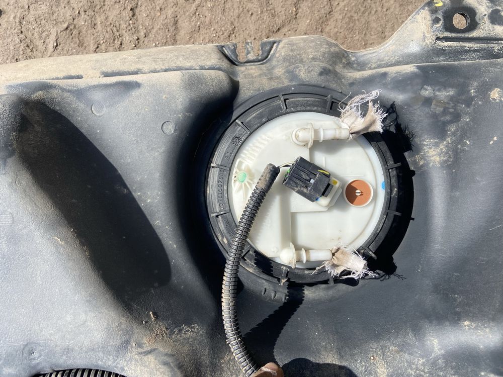 Топливный бак Renault Kengo 2 1,5 dci 8200924782
