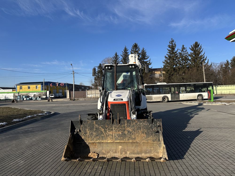 Ескаватор-навантажувач BOBCAT B730R