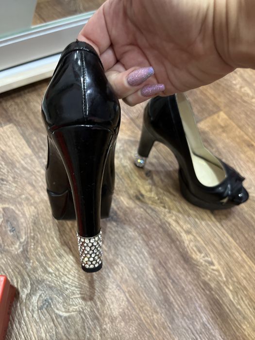 Туфли черные натуральная кожа ,37 размер