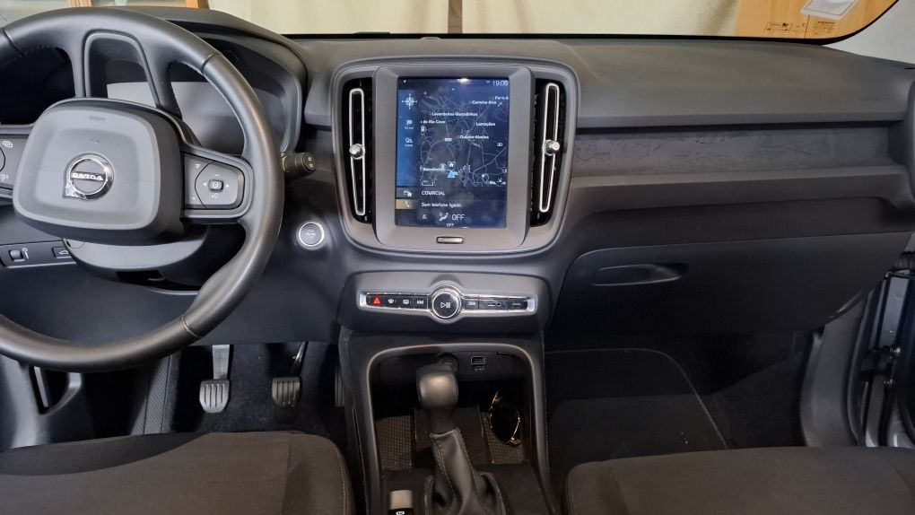 VOLVO XC40 apenas com 38.700km