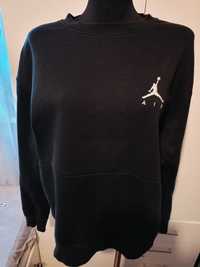 Czarna bluza Air Jordan.