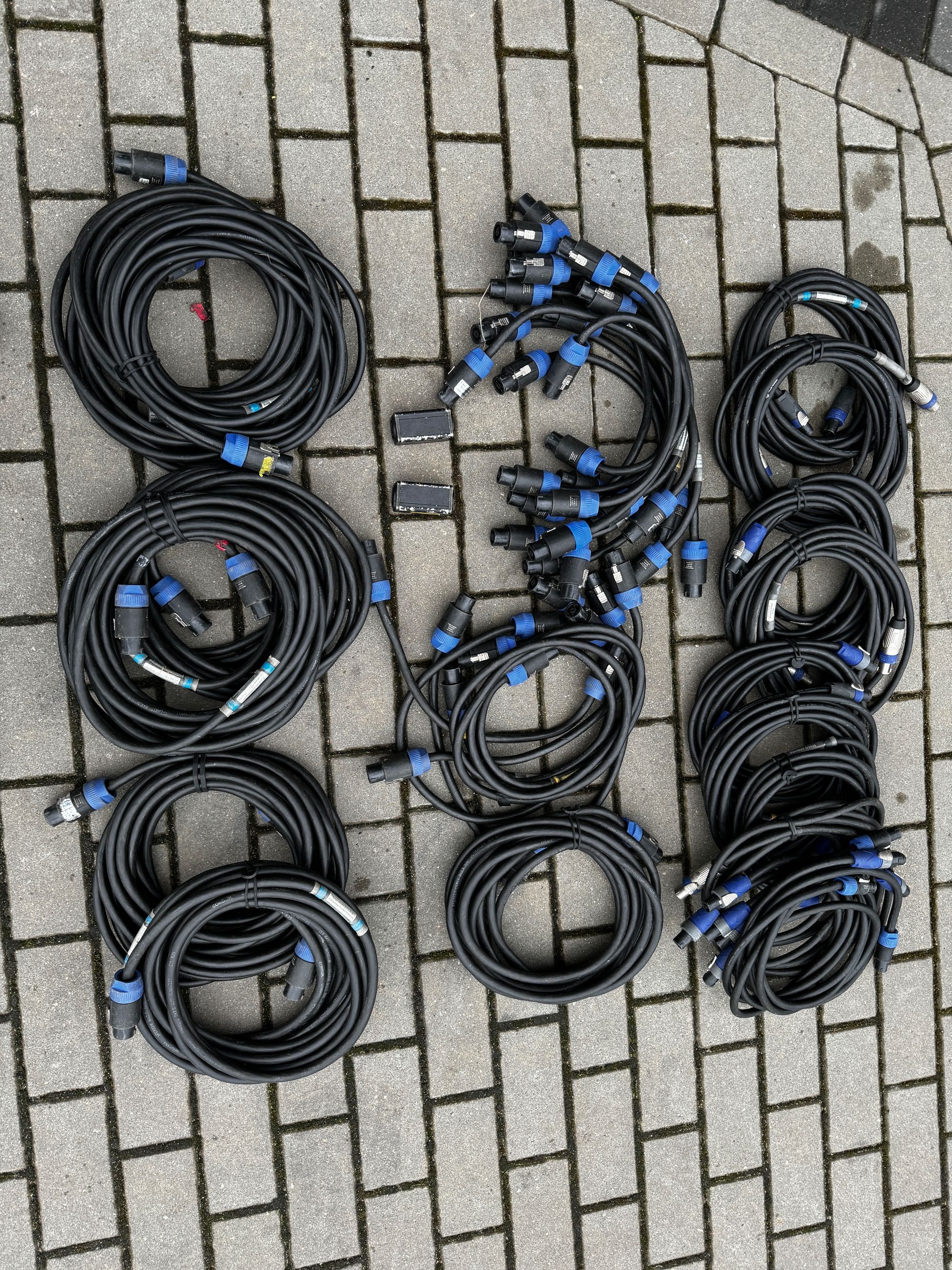 zestaw nagłośnienia liniowy system electro voice XLD281 liniówka
