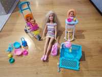 Barbie z dzieckiem i pieskami