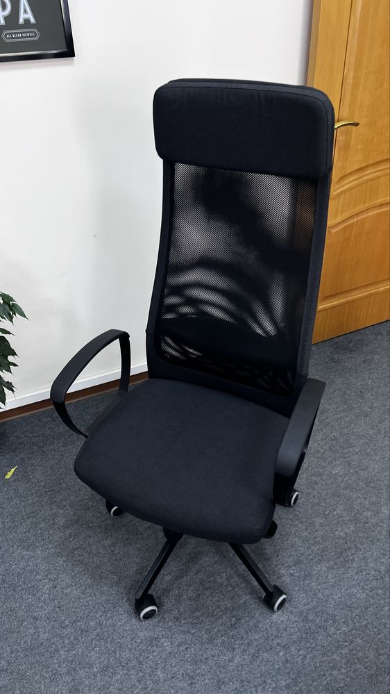 Офісне крісло IKEA Markus