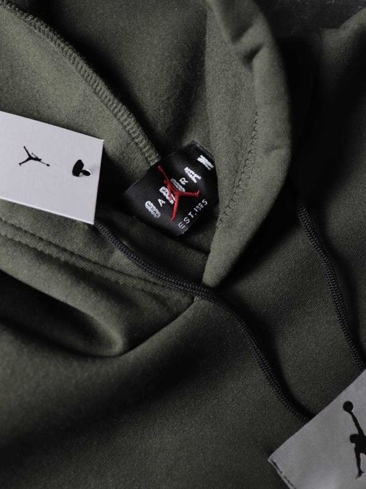 Костюм Jordan. оливкового кольору