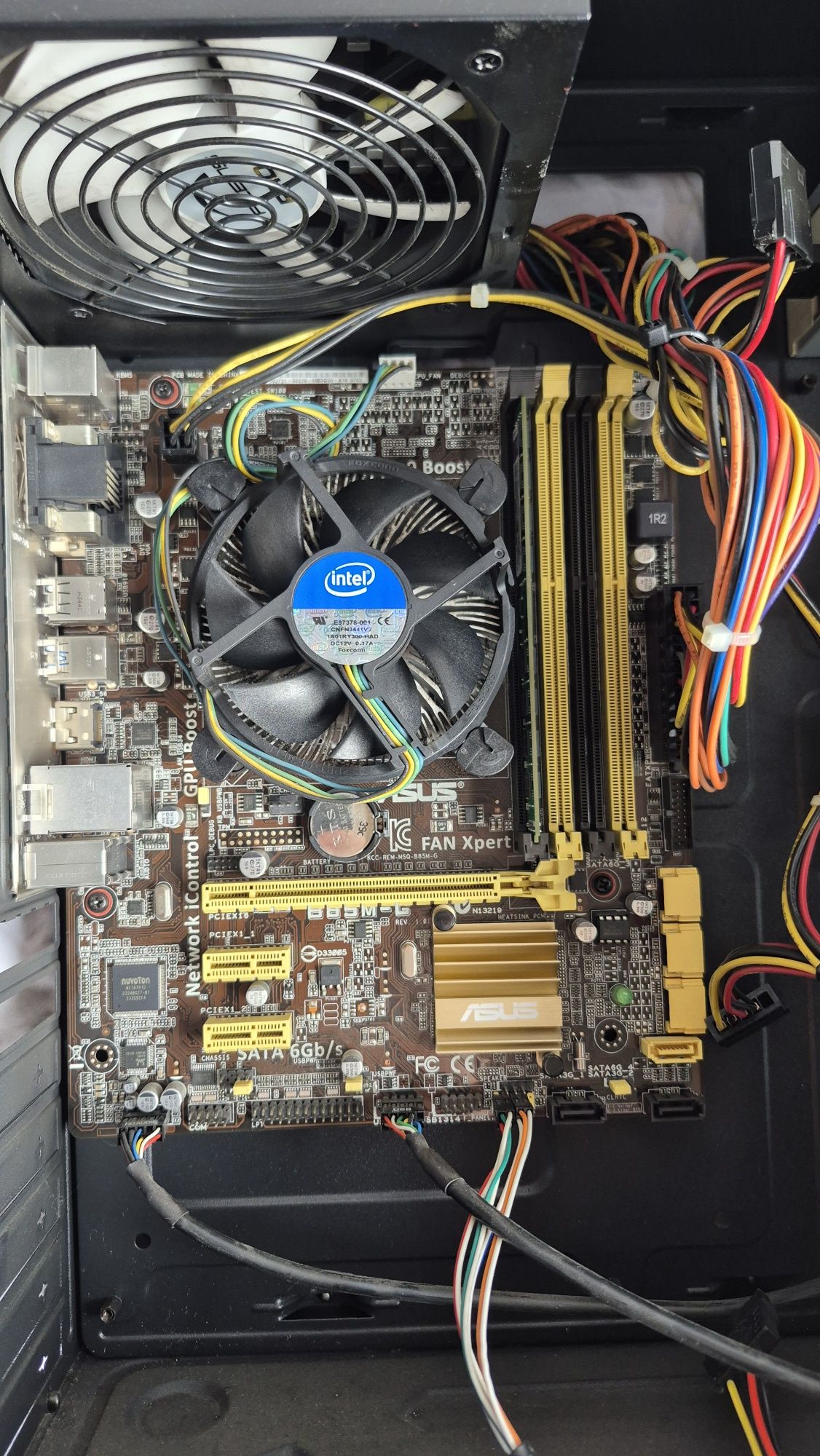 komputer Płyta główna ASUS B85M-G + i5-4430+ zasilacz  ram 4GB