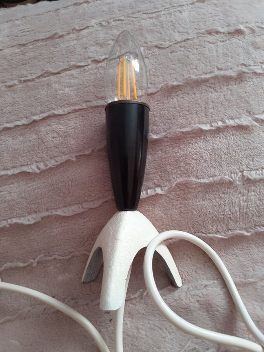 Lampka biurkowa badz stolika nocnego w stylu mid-century wys 21 cm