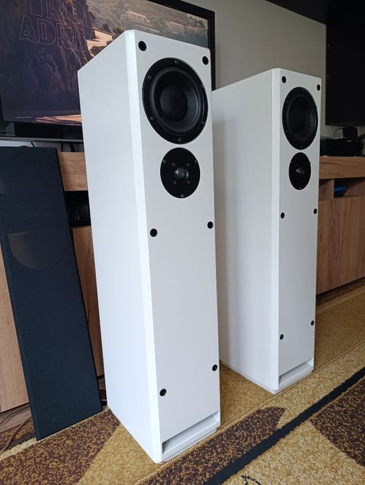 Unikatowe Białe kolumny dynaudio, Xanadu DS17