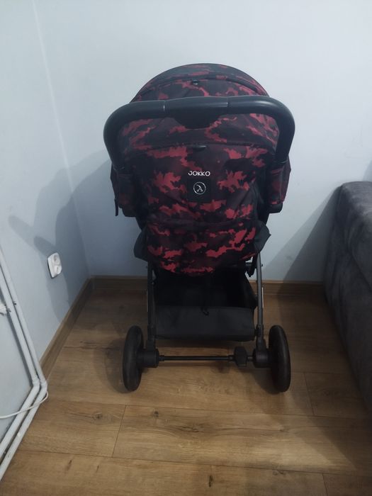 Wózek Gratis chodzik i basen z kulkami