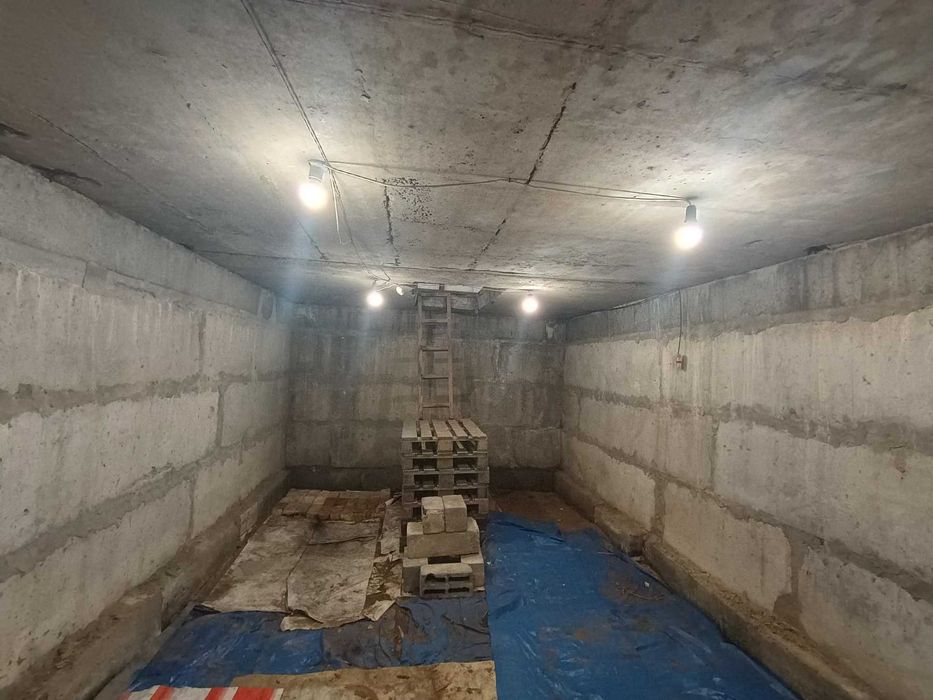 Гараж великий Троєщина Під підіймач СТО малярка склад цех виробництво