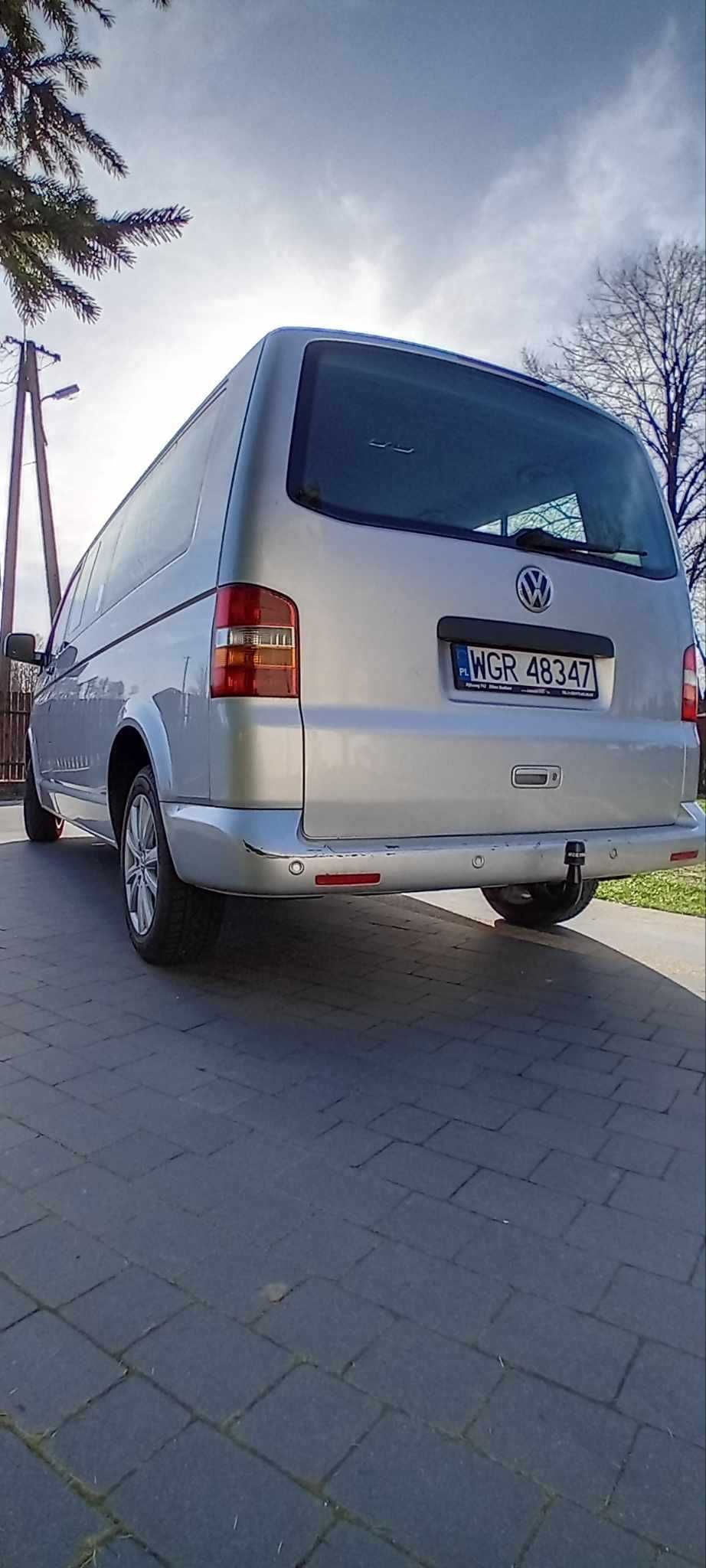 Volkswagen CARAVELLE T5 1.9 TDI 8 osób, LONG