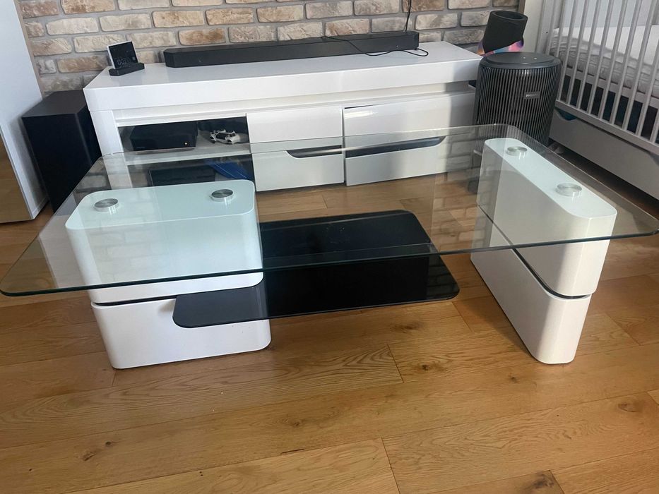 stolik szklany czarno-biały