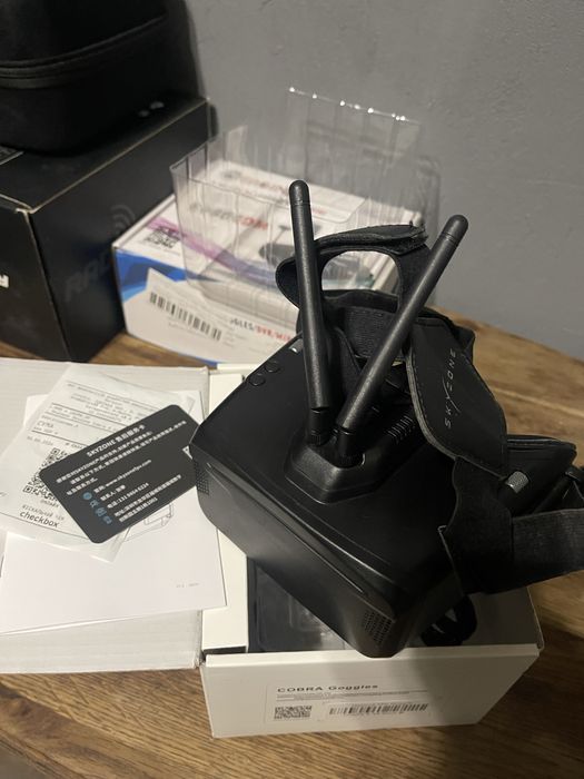 Продам FPV-окуляри Skyzone Cobra X V4