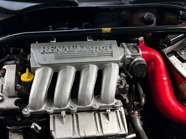 F4R 736 kompletny silnik 2.0 Renault Clio II Sport F4R736 169-172KM / 124-126kW