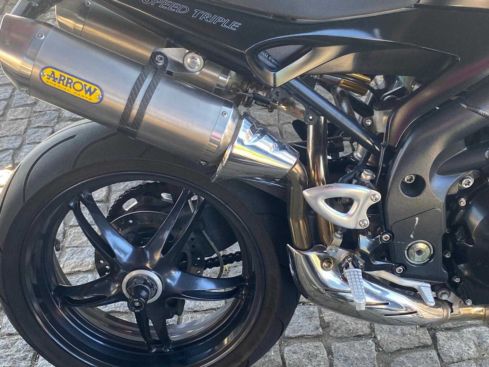 Triumph Speed Triple 1050 - 07