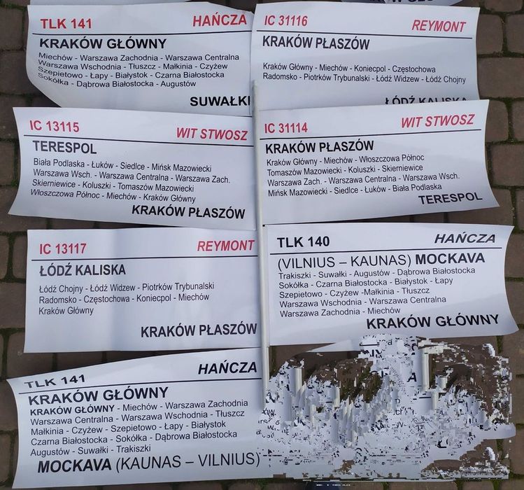 Naklejki na duże tablice kierunkowe