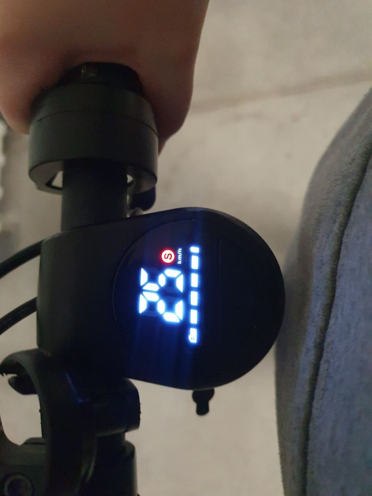 Hulajnoga elektryczna