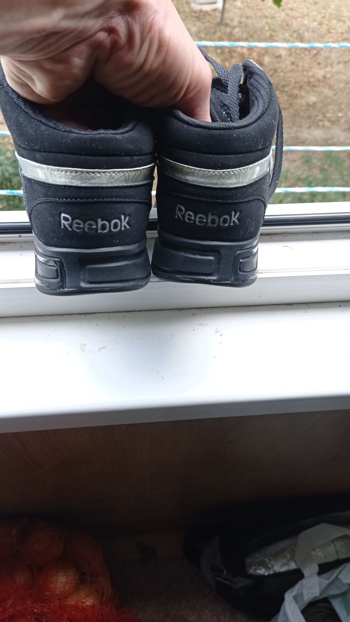 Продам Reebok на девочку