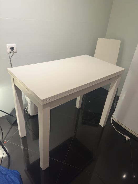 Mesa extensível Ikea branca (para despachar)