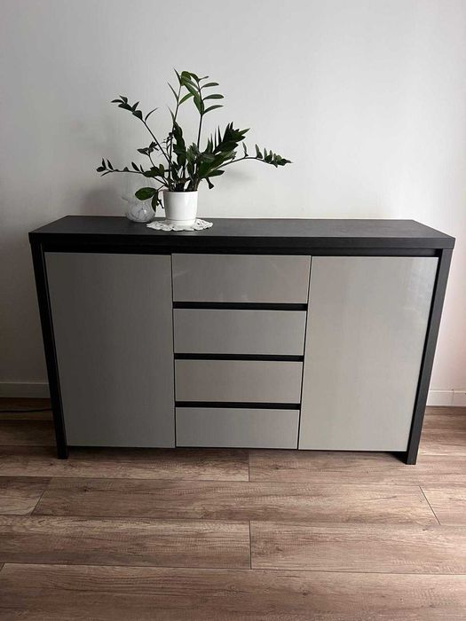 Nowoczesna komoda czarno-szara z szufladami i szafkami